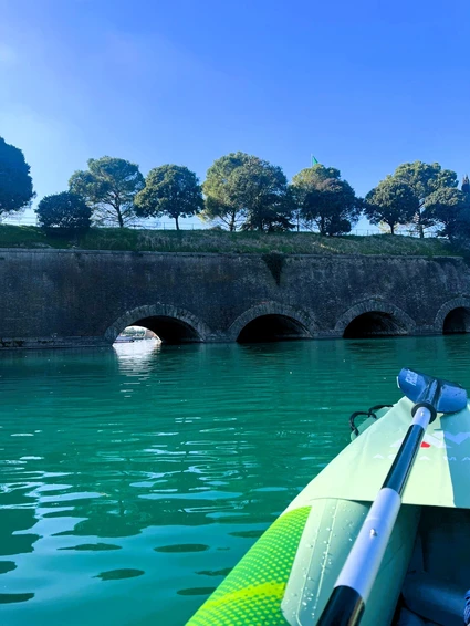 Peschiera del Garda in Canoa: Tour Storico tra le Mura Veneziane 4